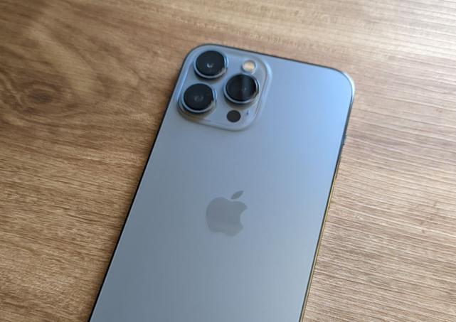 iphone13和iphone12pro怎么选,明明只占一点内存怎么就没内存了