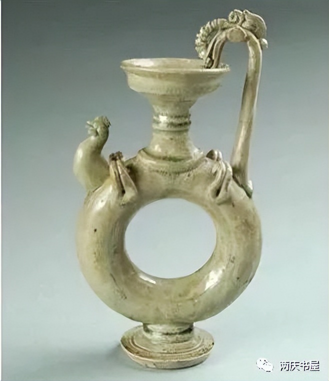 意大利藏元青花凤首梅瓶,大英博物馆元青花葡萄纹玉壶春瓶