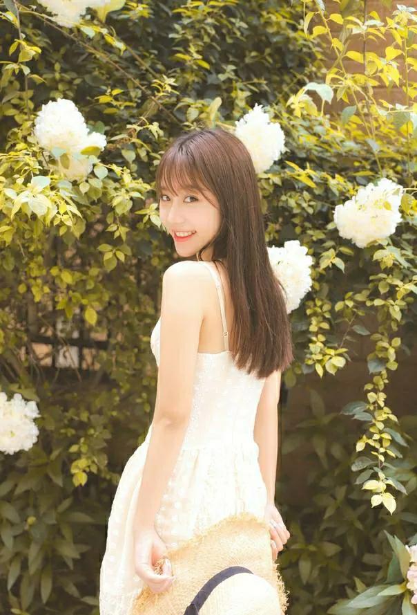 回眸一笑百媚生意思,回眸一笑百媚生是谁