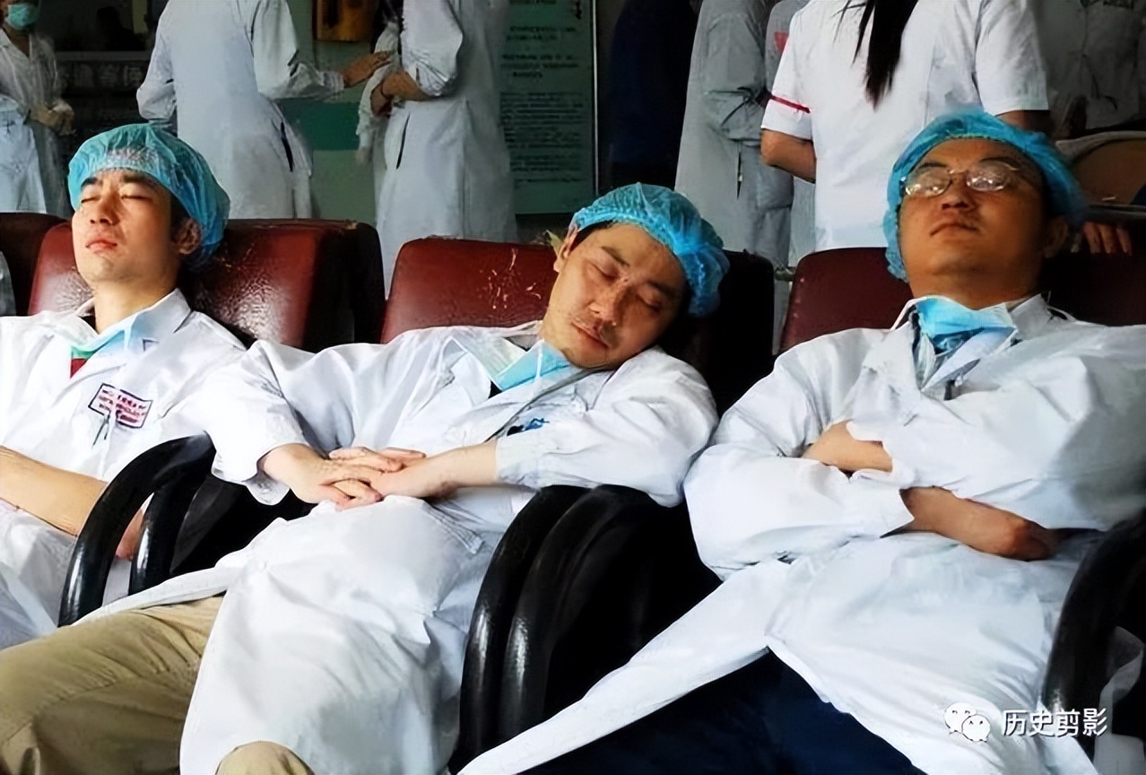 汶川地震十大催人泪下的照片,汶川地震12周年这些照片让人泪目