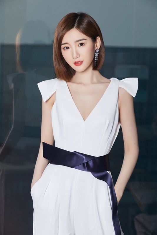 男生梨形脸适合的发型修饰下颚线,直男眼中什么发型最好看