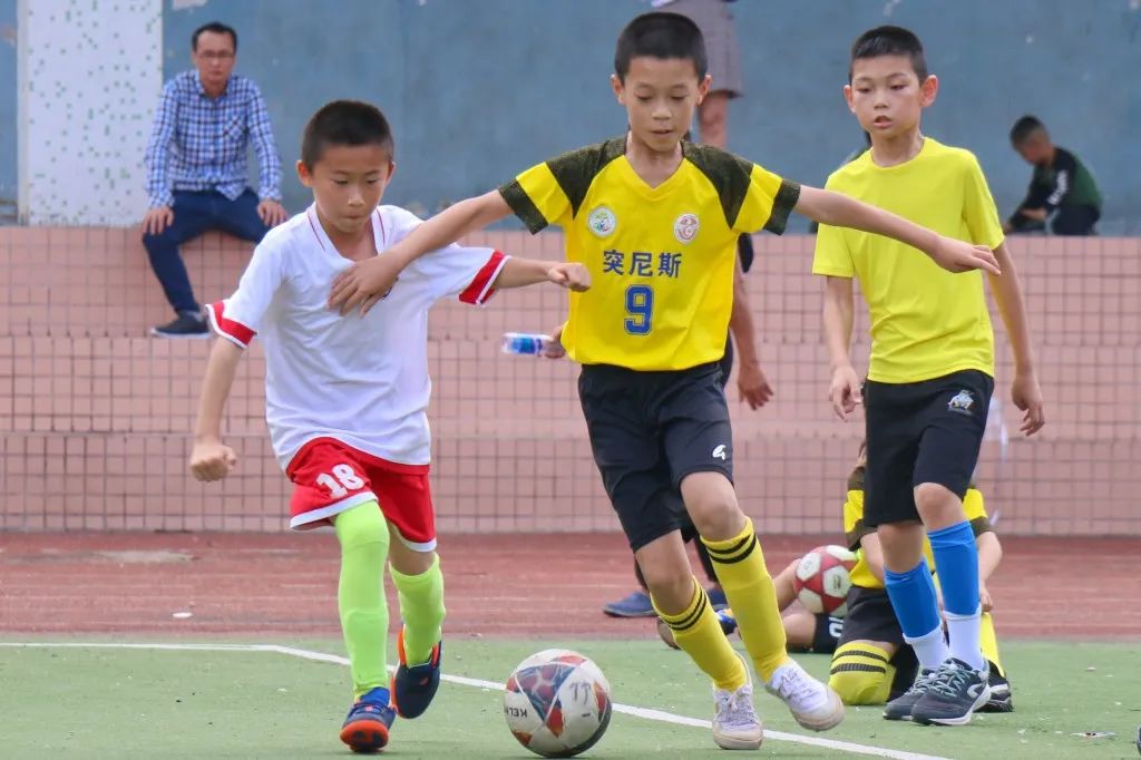 中山市校园足球联赛初中组,中山区第11小学总校直播足球比赛