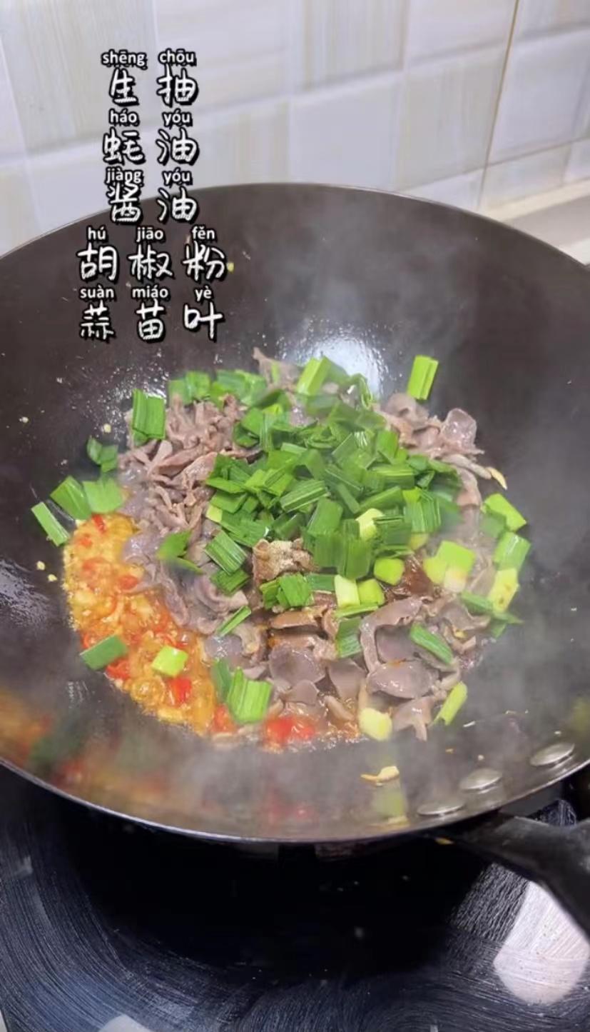 炒不辣的鸡胗的方法,辣椒炒鸡胗肝的做法