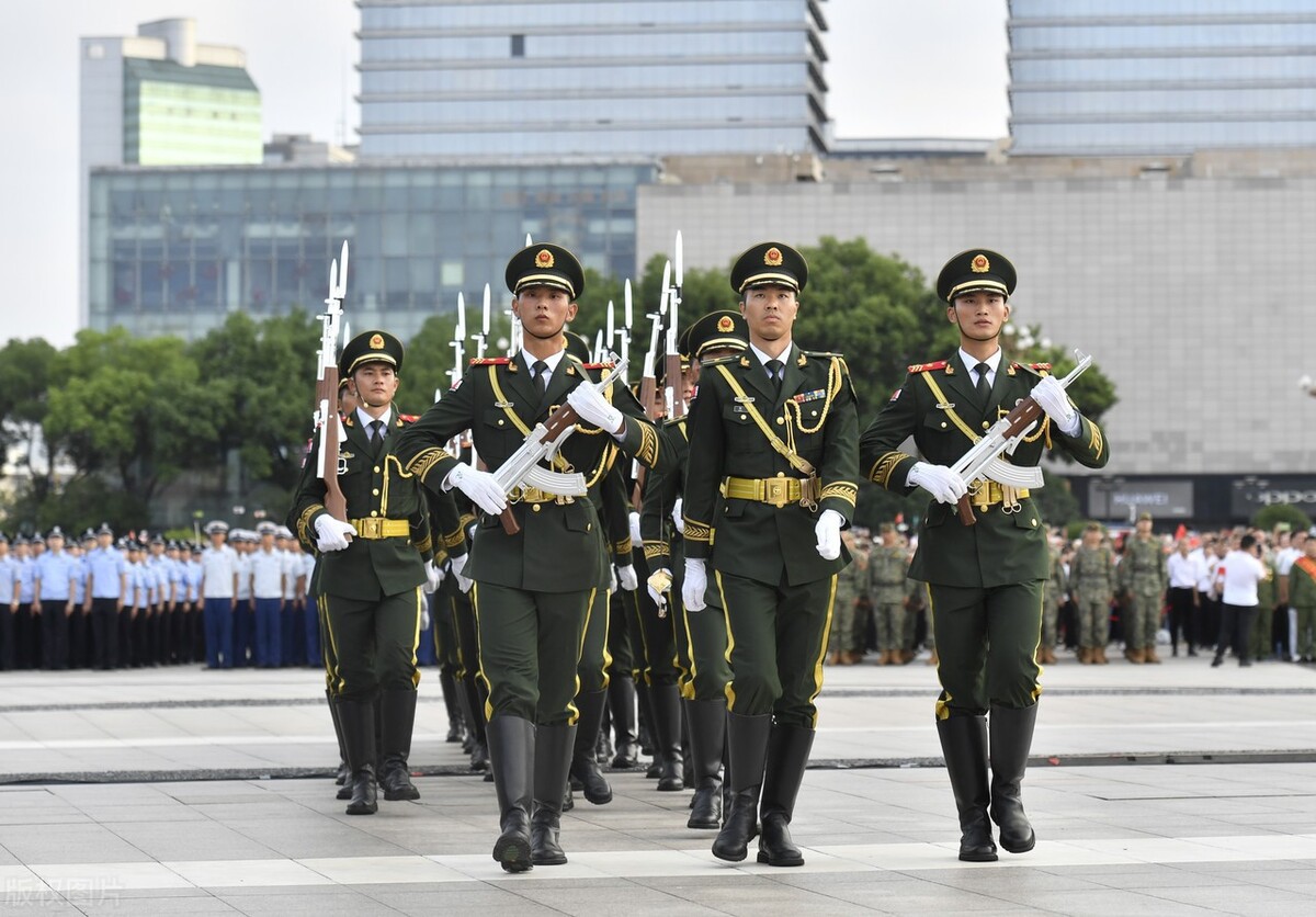 为什么中国警察很温柔,为什么中国的警察那么好