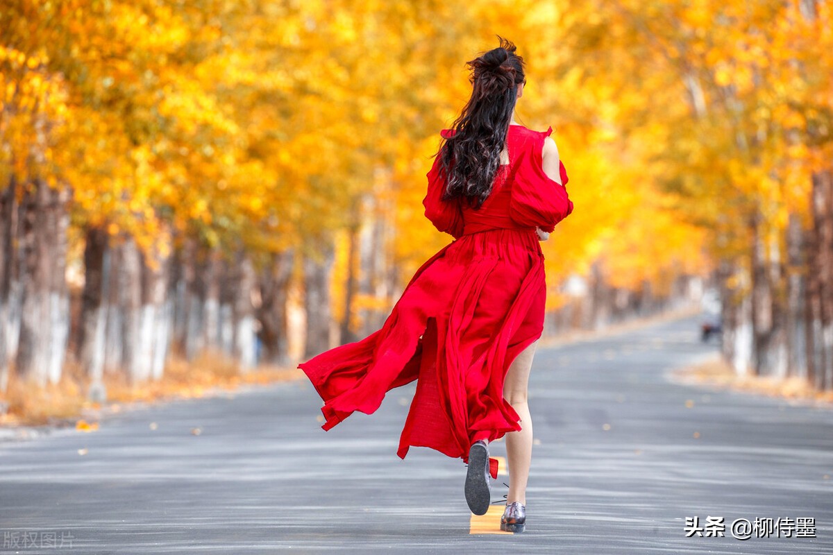 女生拍照脸大怎么解决,中年女人拍照构图技巧