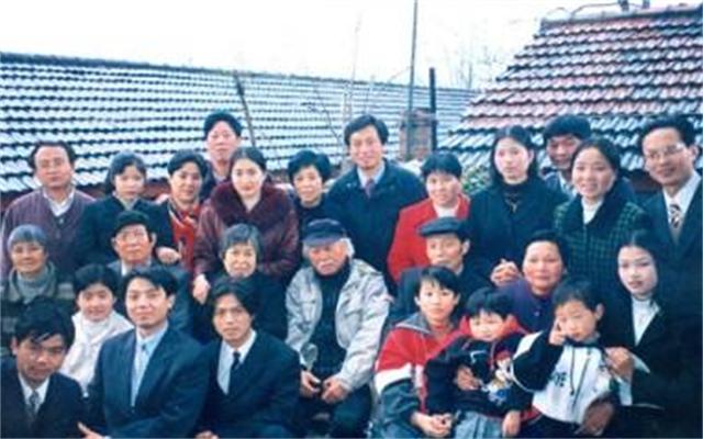 成龙谈林凤娇和房祖名,成龙谈林凤娇房祖名