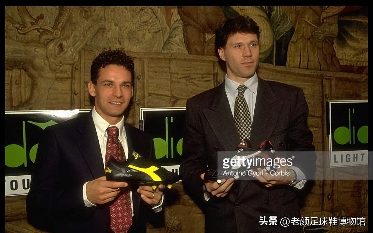 向山寨妥协的意大利第一运动品牌，福建产迪多登陆英国足球鞋圣殿