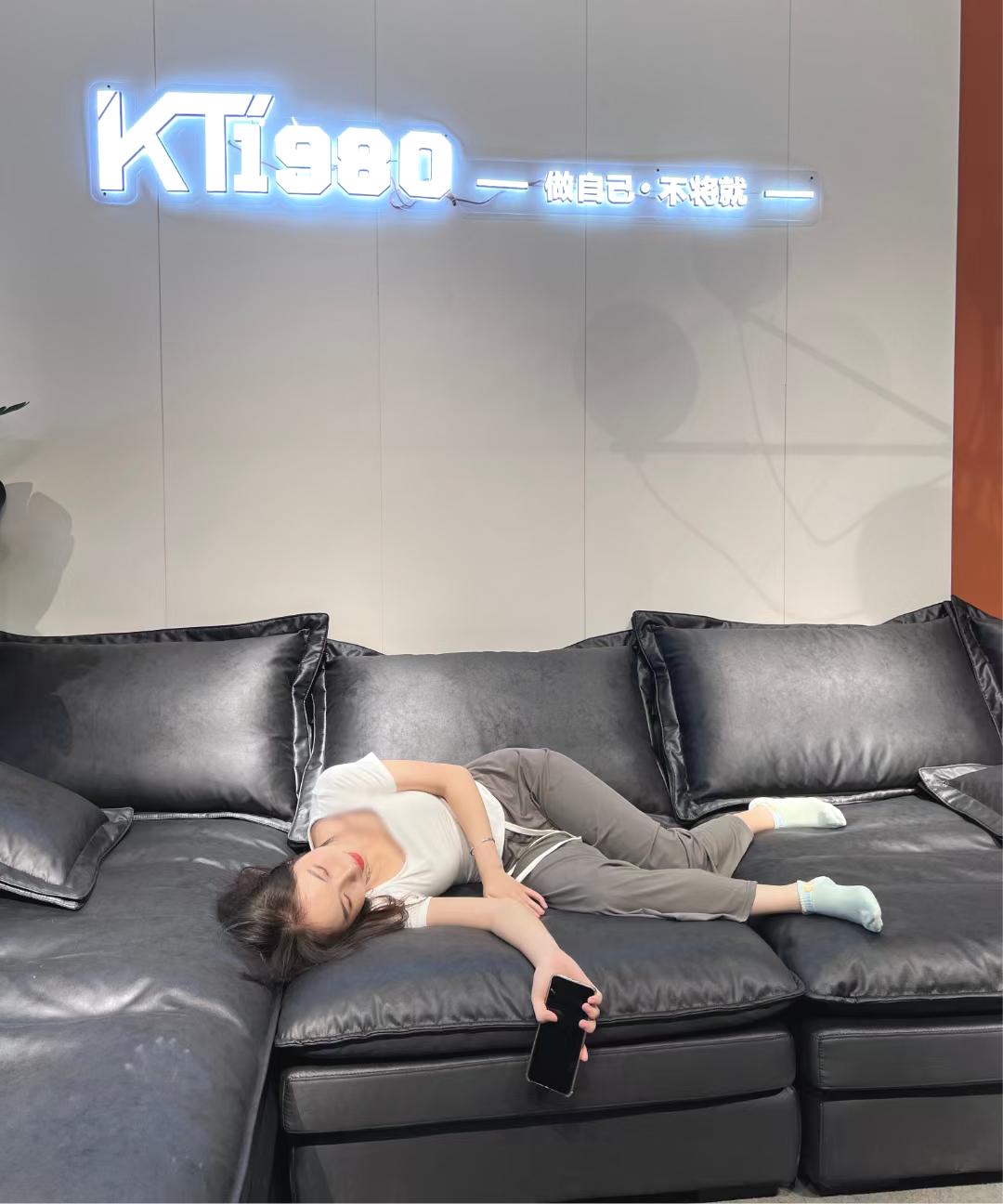 喝酒熬夜看球,熬夜喝酒看足球世界杯