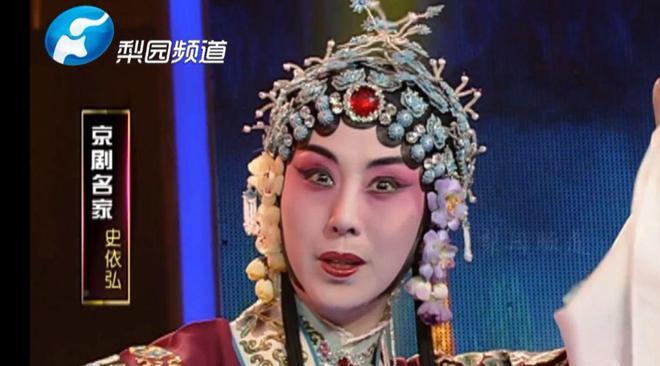 从孤儿到富豪的人生,从乞丐到国际巨星