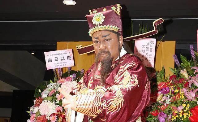 真假包公中展昭遇见假包拯公孙策,包青天之七侠五义公孙策与展昭