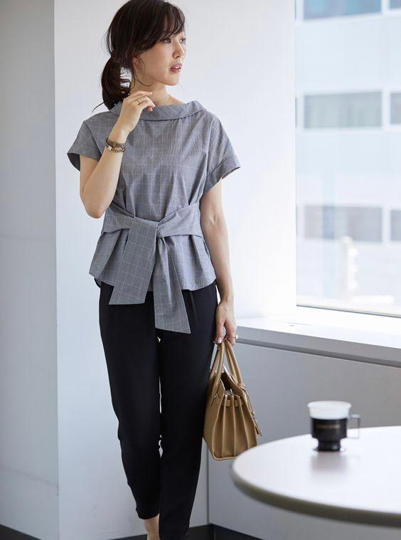 50岁女士头发稀少怎么扎好看,50多岁的短头发扎什么样子好看