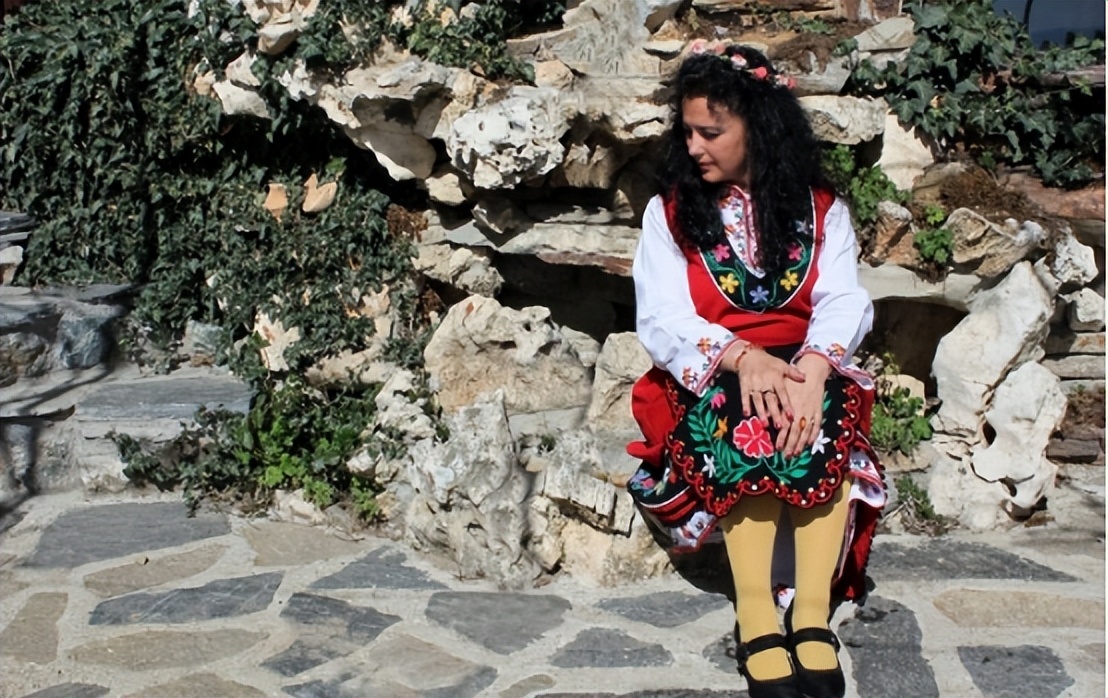 保加利亚的买“妻”集市？少女们被“明码标价”，不满意还能退货