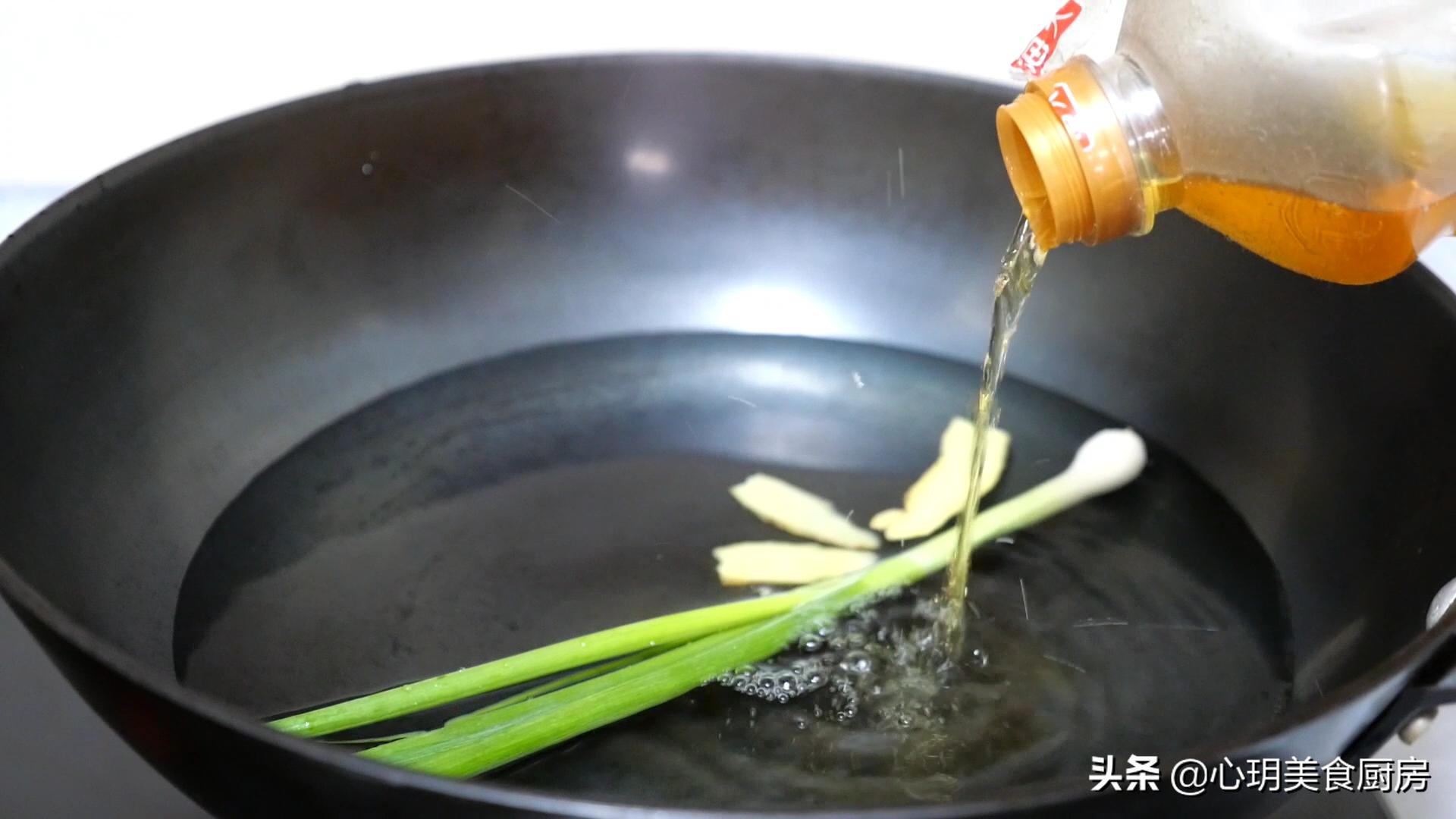 清洗猪肚时最忌直接加面粉和盐,清洗猪肚只用盐可以吗