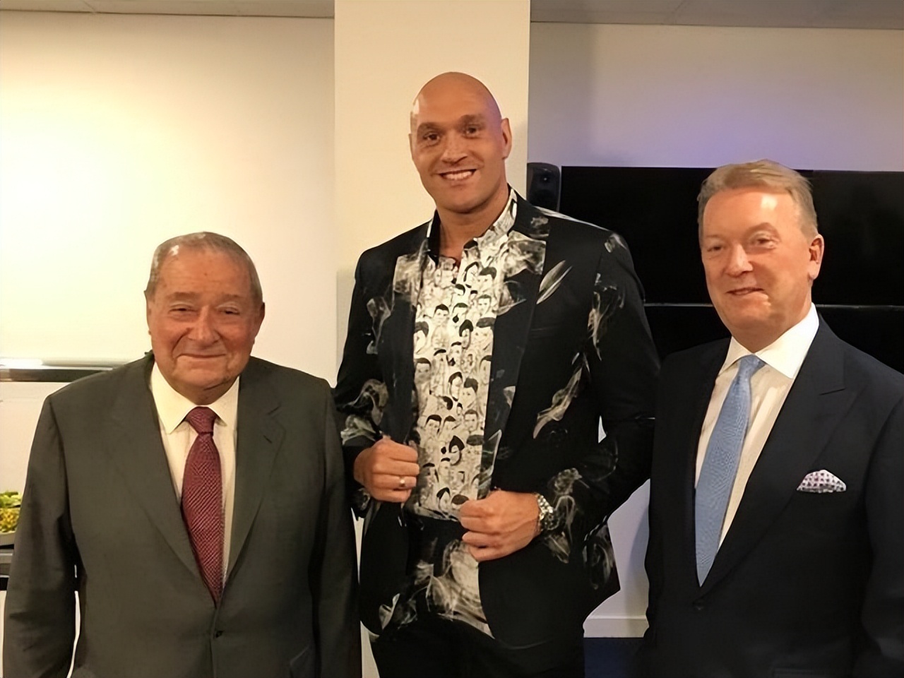 推广人赫恩维尔德富里,最新比赛泰森富里