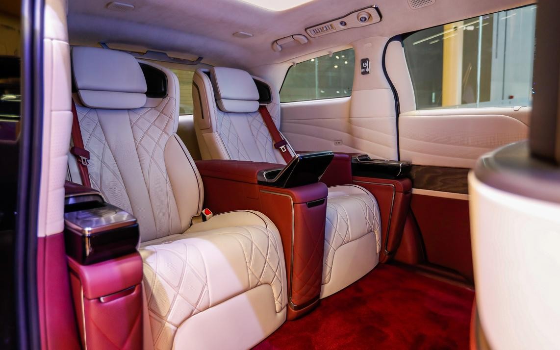 腾势d9新款即将上市,腾势d9四座创世版测评