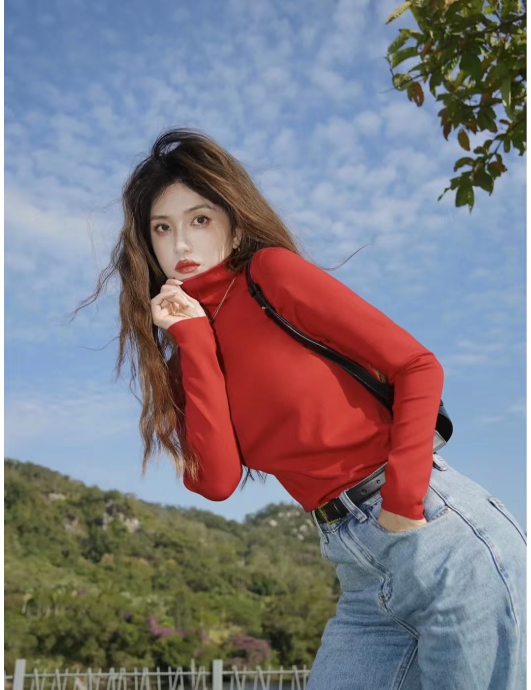 皮肤黑黄适合穿什么颜色衣服显白,男士皮肤黑穿什么颜色的衣服显白