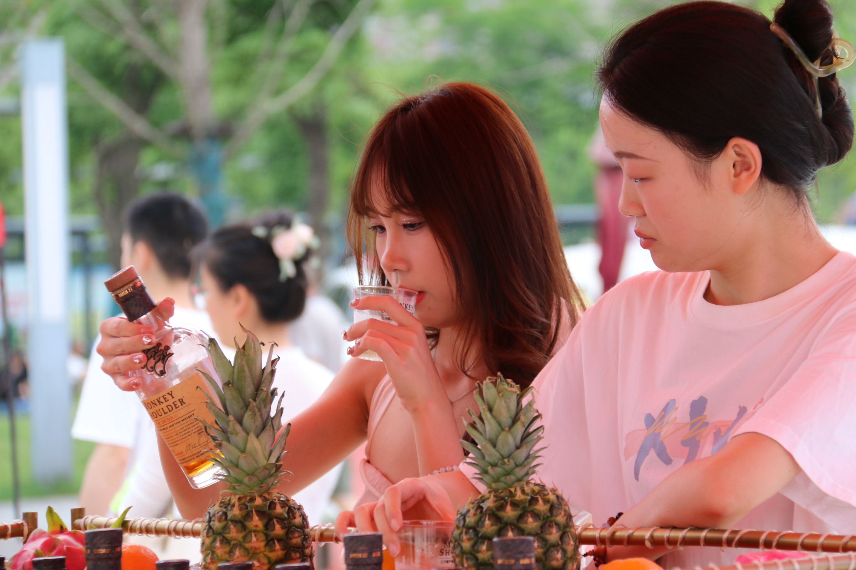 不想上班的的年轻人都在干嘛,现在的年轻人都不努力工作