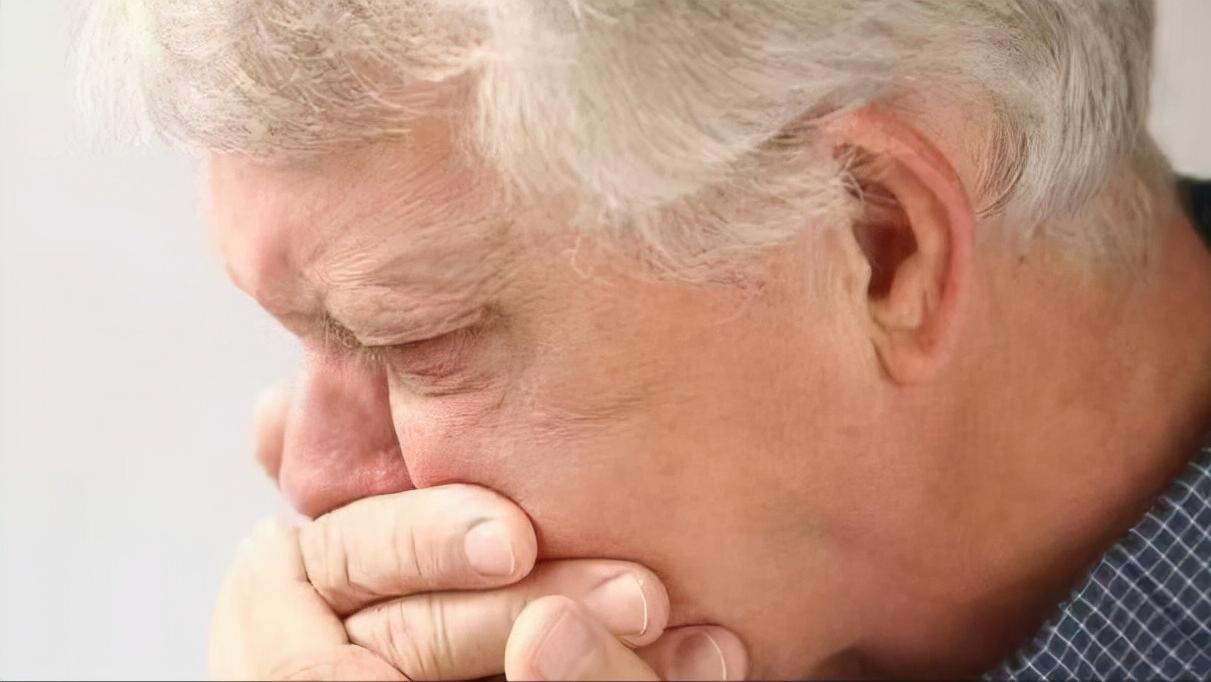 牙膏祛老年斑的正确方法,牙膏祛老年斑小偏方