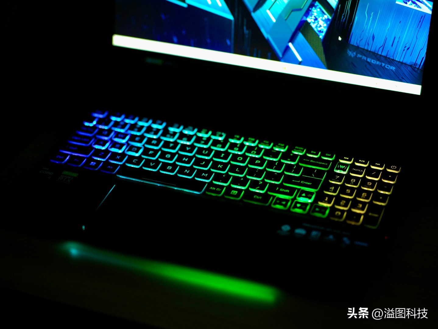 持续进化的游戏,宏碁掠夺者战斧300和拯救者r9000p