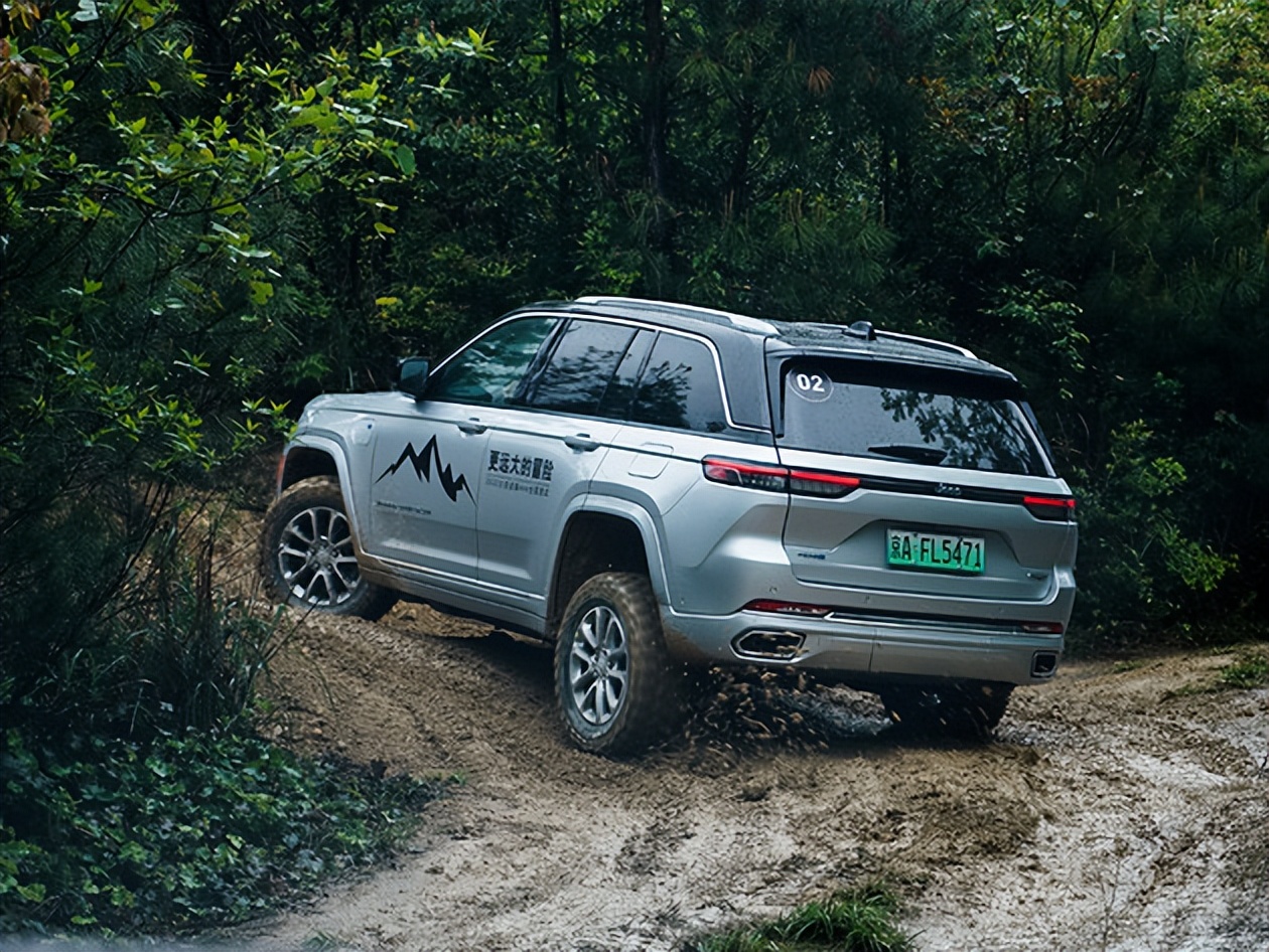 jeep大切诺基4xe落地价西安,全新jeep大切诺基柴油