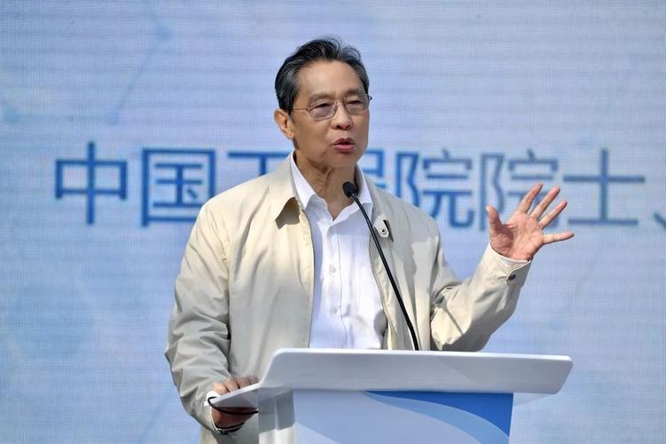 钟南山院士讲养生四大规律,医学专家谈为什么病人越治越多