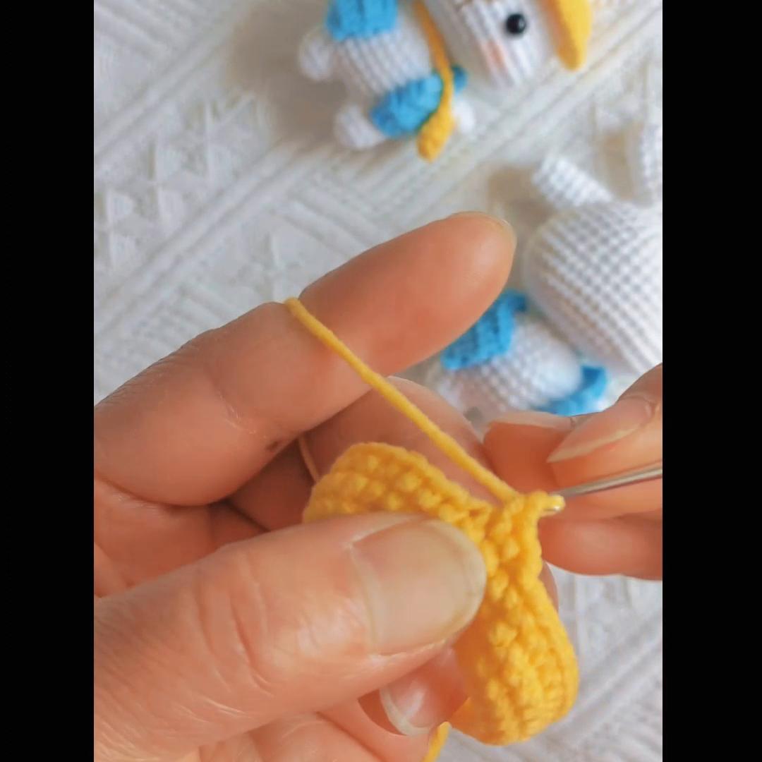 小兔子玩偶钩织教程零基础,郊游小兔钩织教程图解