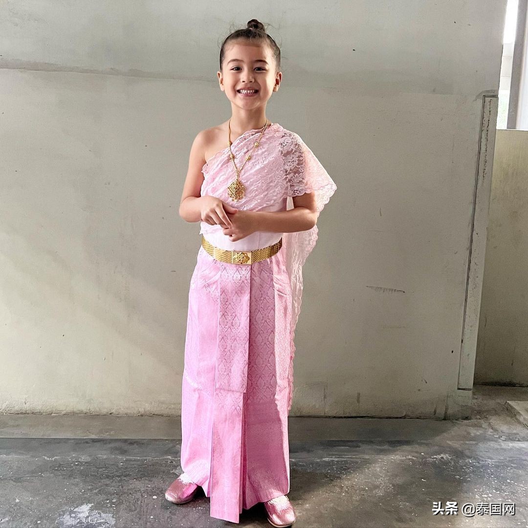 鍎跨娉板浗椋庢儏瑁呮壆,娉板浗鍎跨閫犲瀷