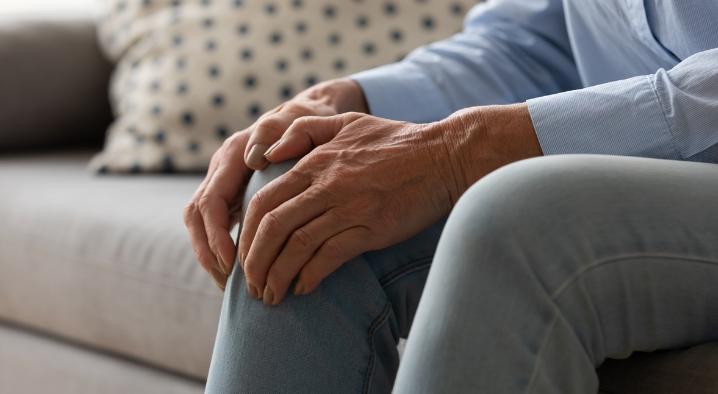 女人绝经为什么会不开心,为什么绝经后夫妻感情就变了呢