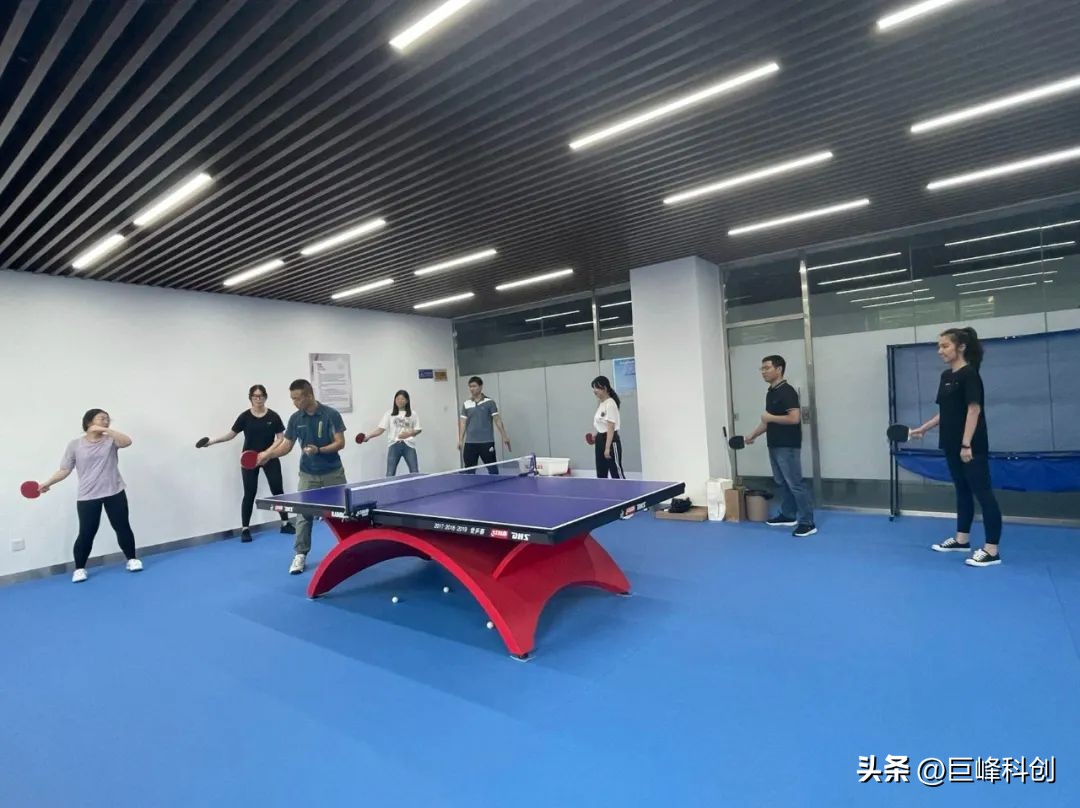 创客小伙伴，巨峰创业大厦“动力驿站”喊你来打卡