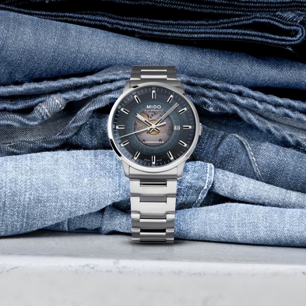 美度指挥官蓝色幻影款,美度指挥官幻影是全自动机械表吗