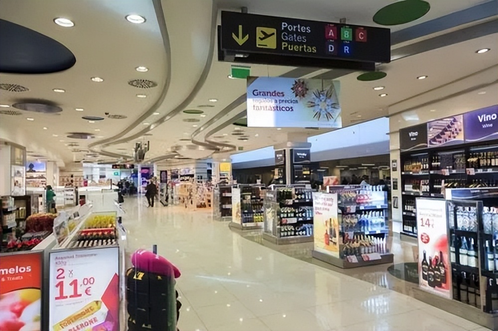 免税店的价格比网上贵,出国旅游免税店哪个最便宜