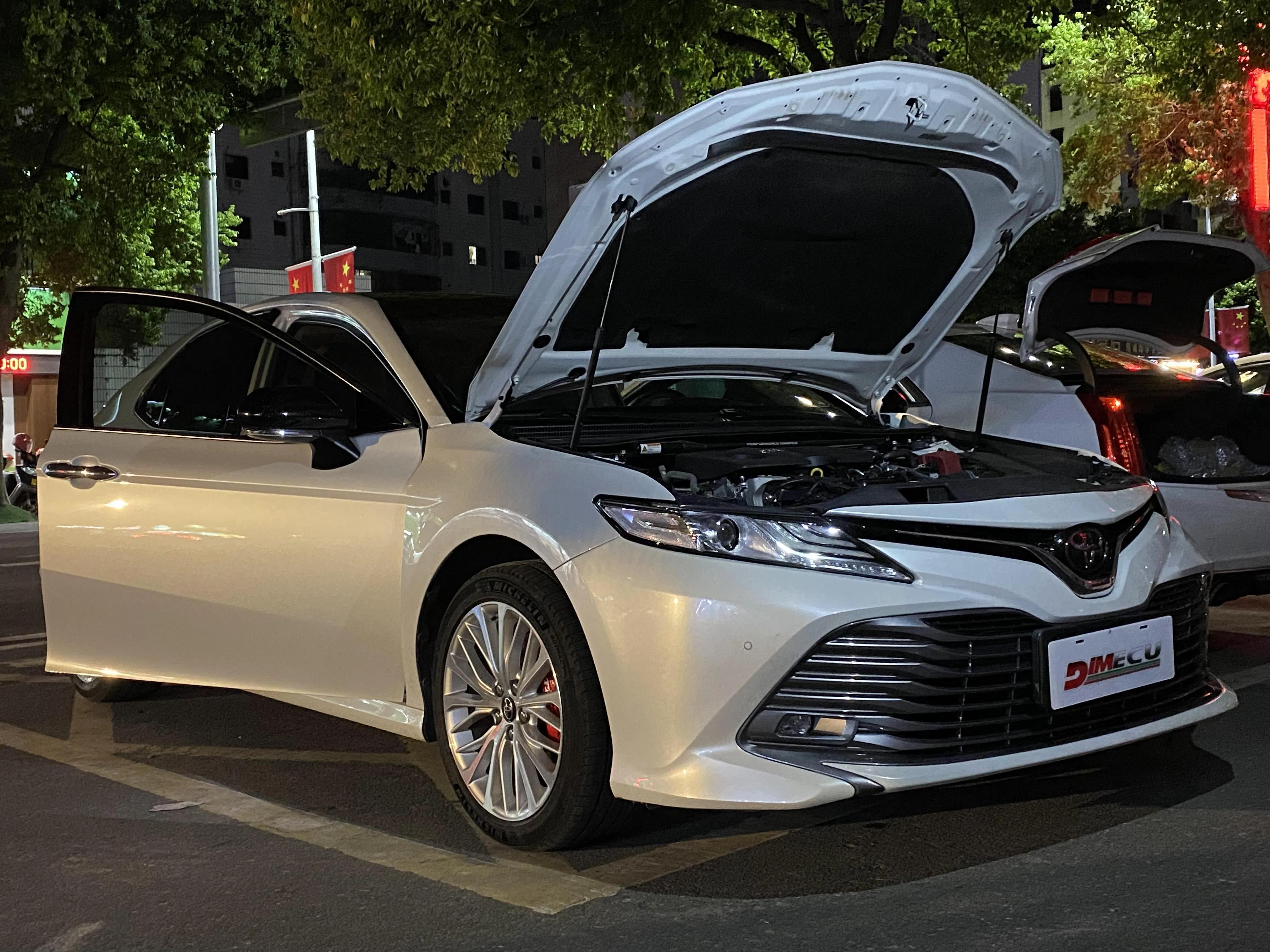 丰田凯美瑞2.5加8at动力怎么样,丰田凯美瑞2.5旗舰版所有配置介绍