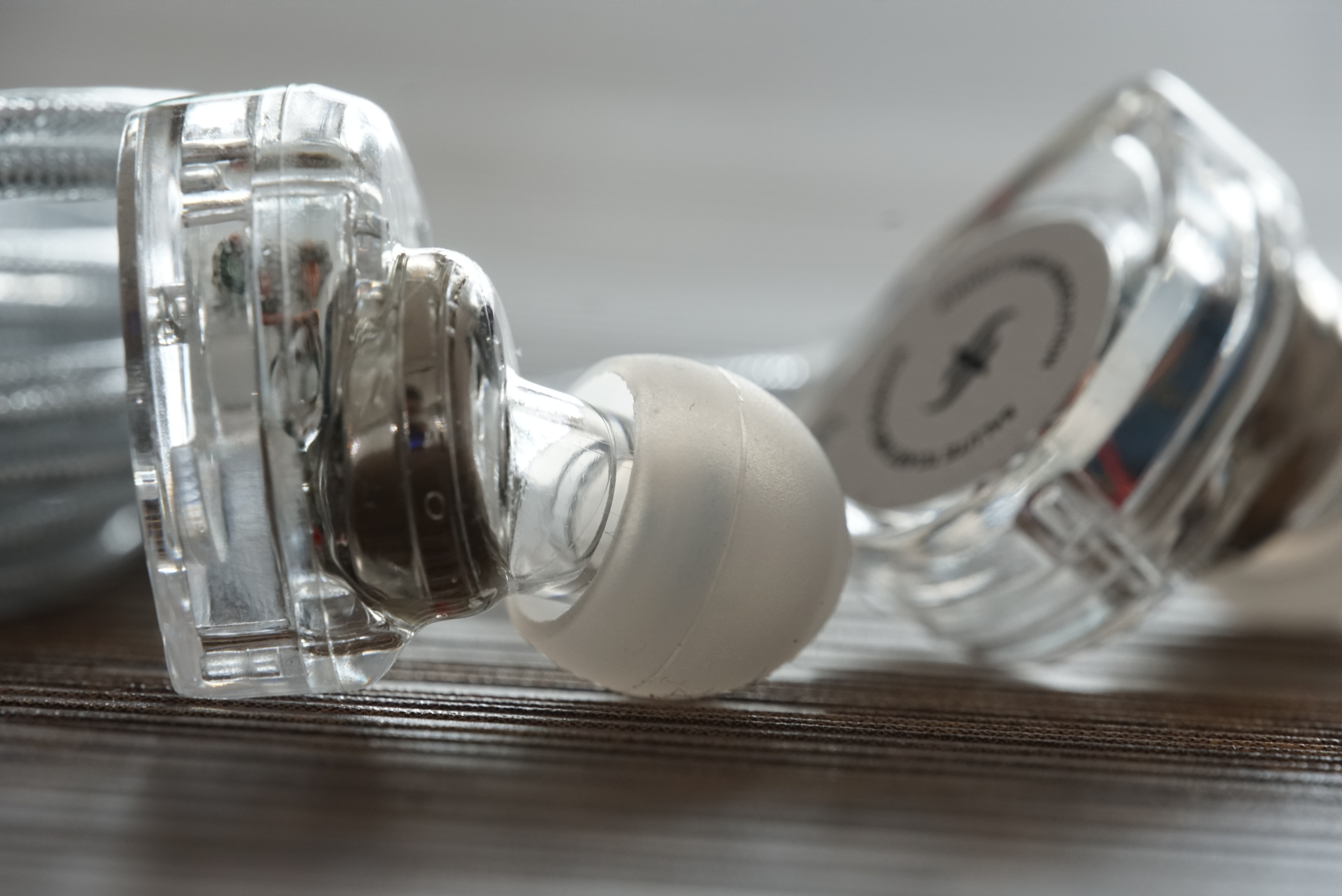 我可能听到了世界最好的“地摊耳塞”，广东制造，咋舌的超低失真