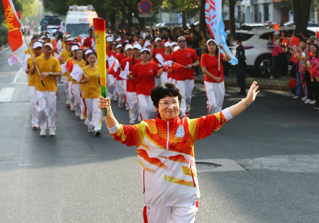 第十六届省运会火炬,省运动会火炬传递视频