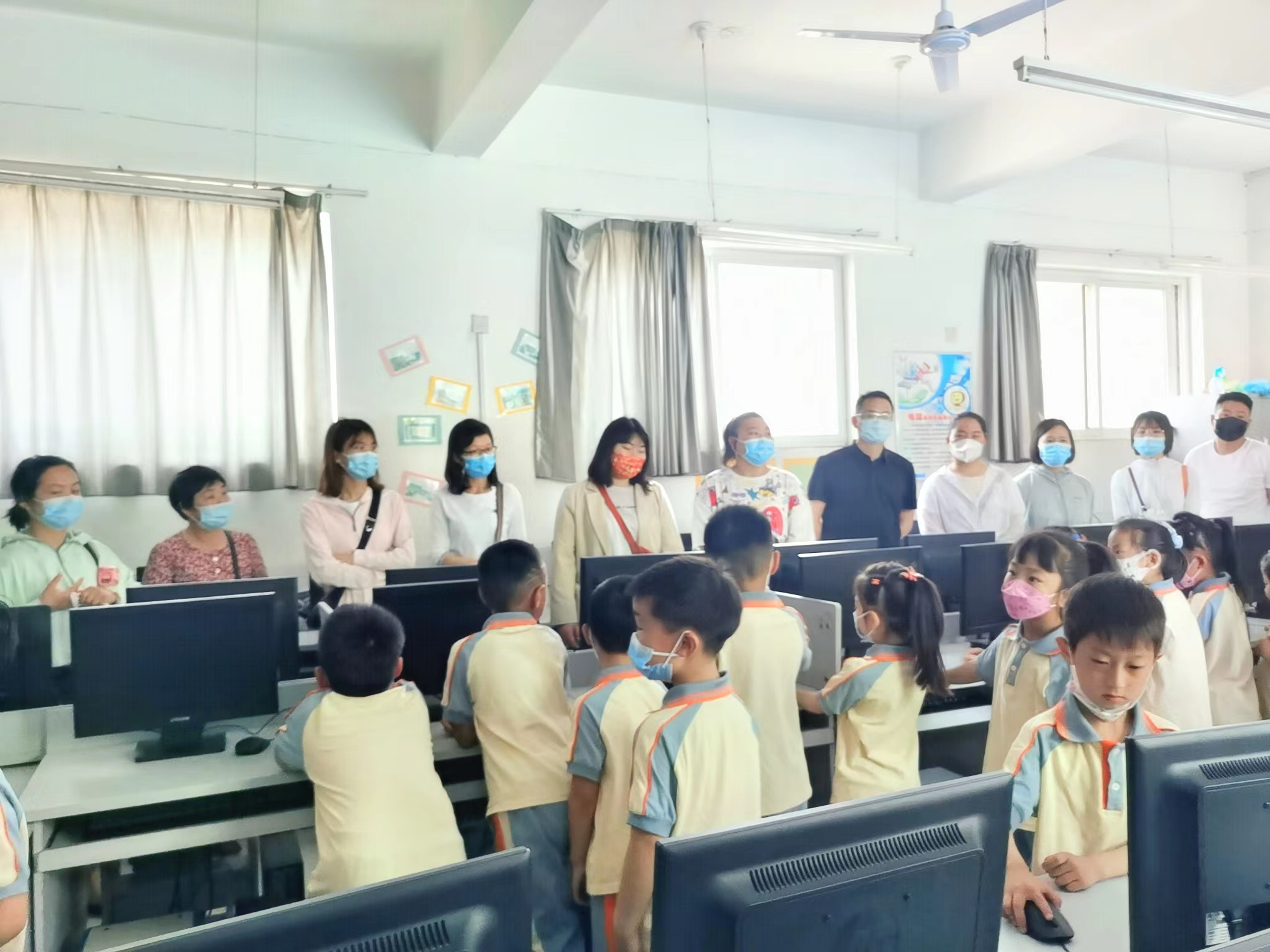 幼小衔接幼儿园到小学参观简报,幼儿园幼小衔接参观小学的报道