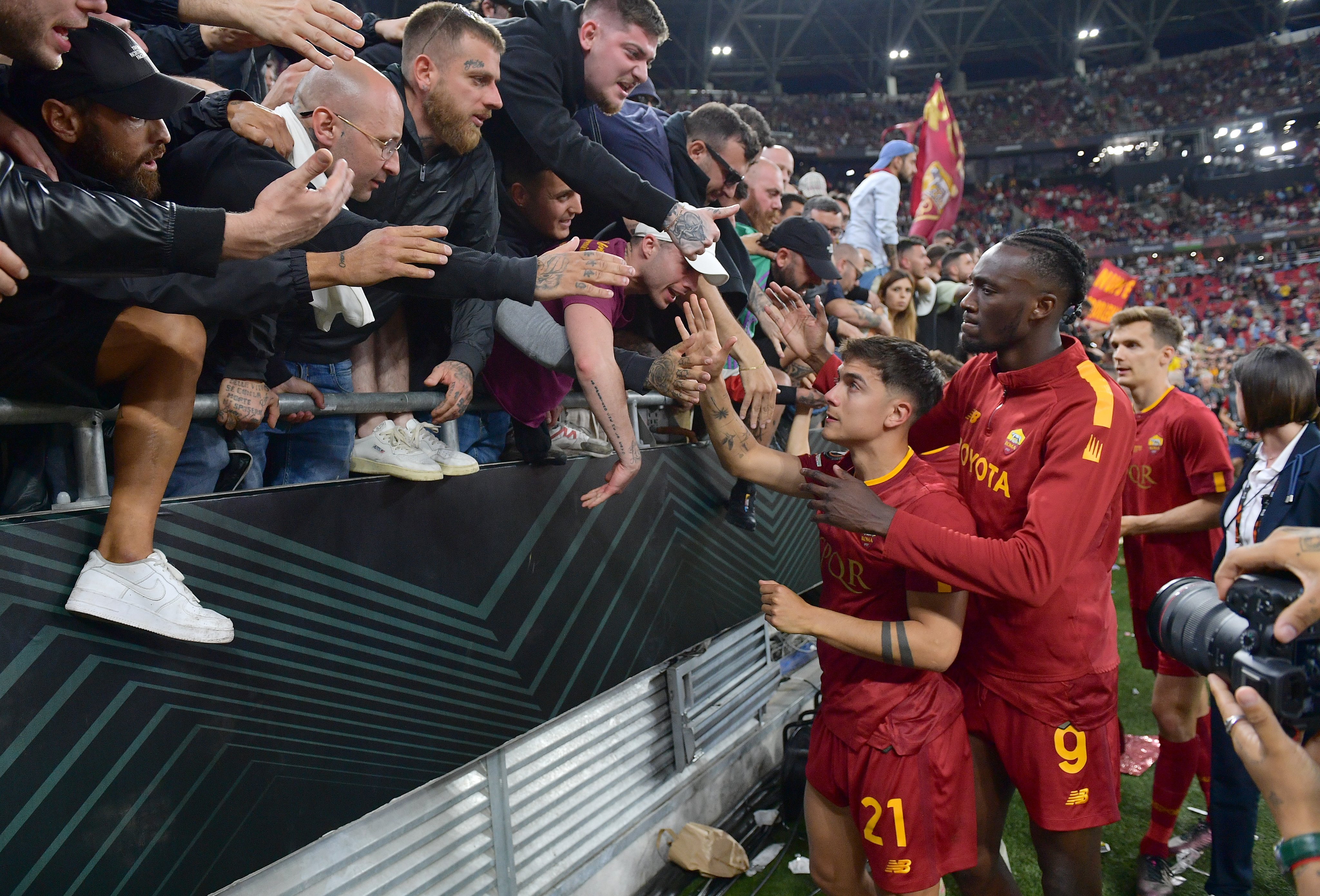 欧联杯塞维利亚5-2罗马赛后采访,塞维利亚欧联杯之王集锦