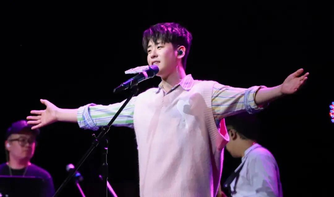 张云雷直播关闭打赏功能,张云雷直播时自己给自己打赏