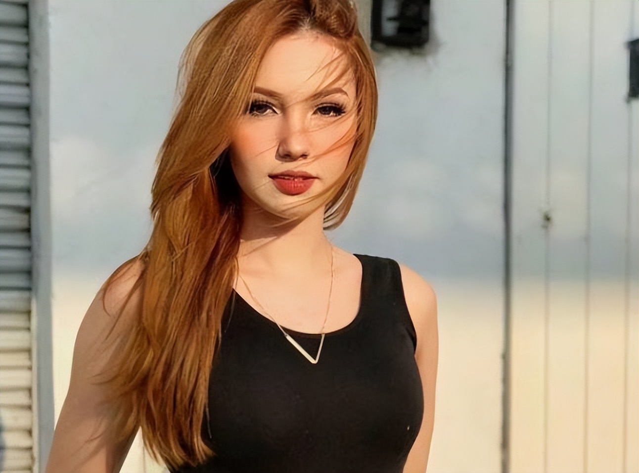 中超又来1个“瓦尔加”：当红外援女友曝光，亚洲妆容抢镜