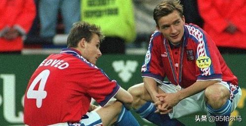 捷克黄金一代的代表人物，伊斯坦布尔奇迹亲历者，落叶归根开酒店