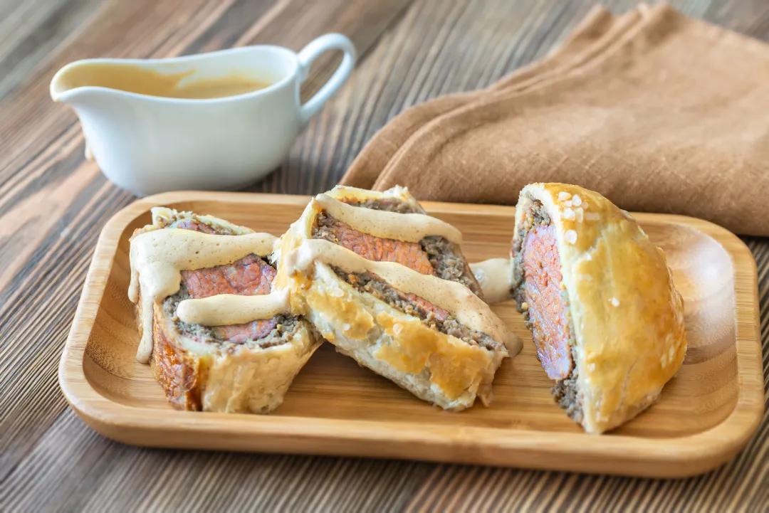 比较大的惠灵顿牛排怎么做,外国大厨教你在家做惠灵顿牛排