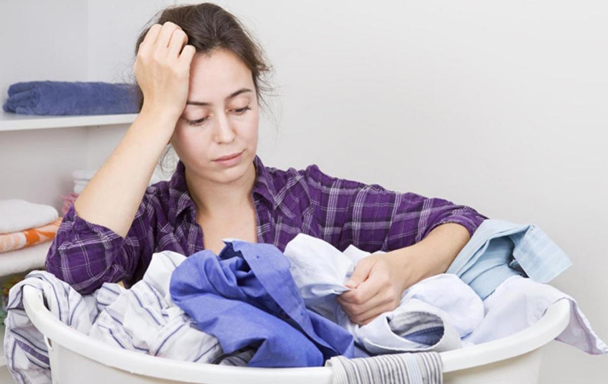 女子身上长虫医生拿镊子治疗,医生从女子腹痛取出长虫