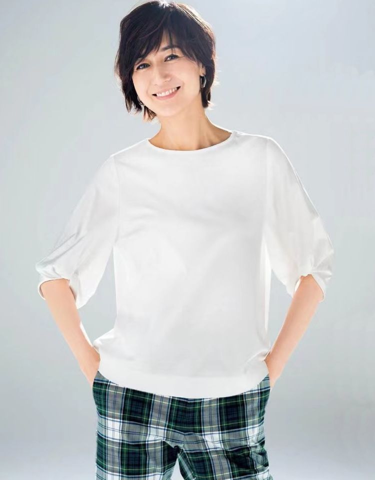 2020年女生最流行中长发气垫烫,今年流行烫什么小卷烫