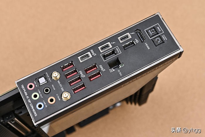 低调实用中塔——ROGZ690HERO+影驰4070Ti+银欣FARAB2装机展示