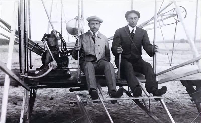 胜安航空185空难有明星吗,胜安航空185号班机空难视频