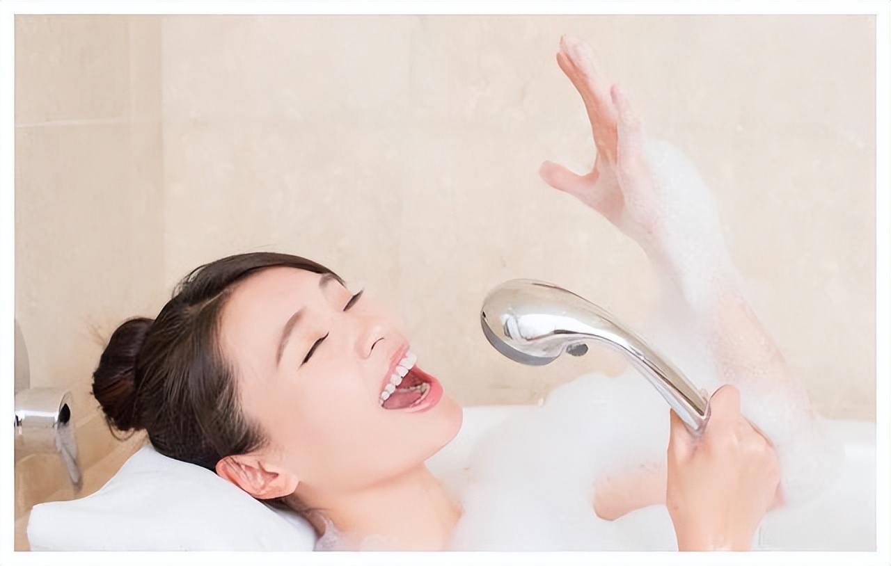 洗澡时掉头发是什么原因,洗澡时掉发严重是什么原因