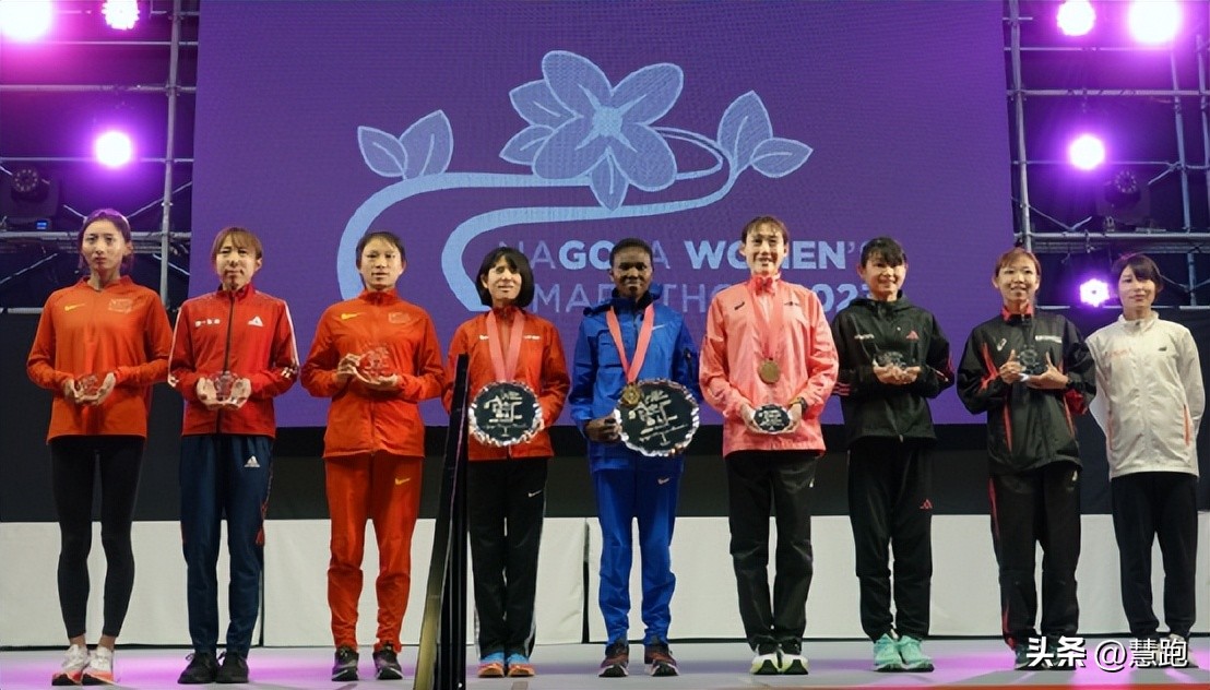 女子万米冠军张德顺全程视频,张德顺女子10000米世界纪录