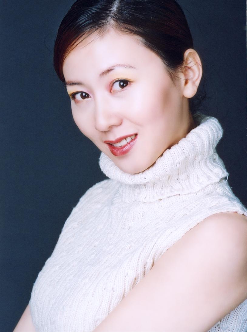 著名舞蹈演员汤加丽，为艺术献身拍大尺度照片，导演丈夫果断离婚