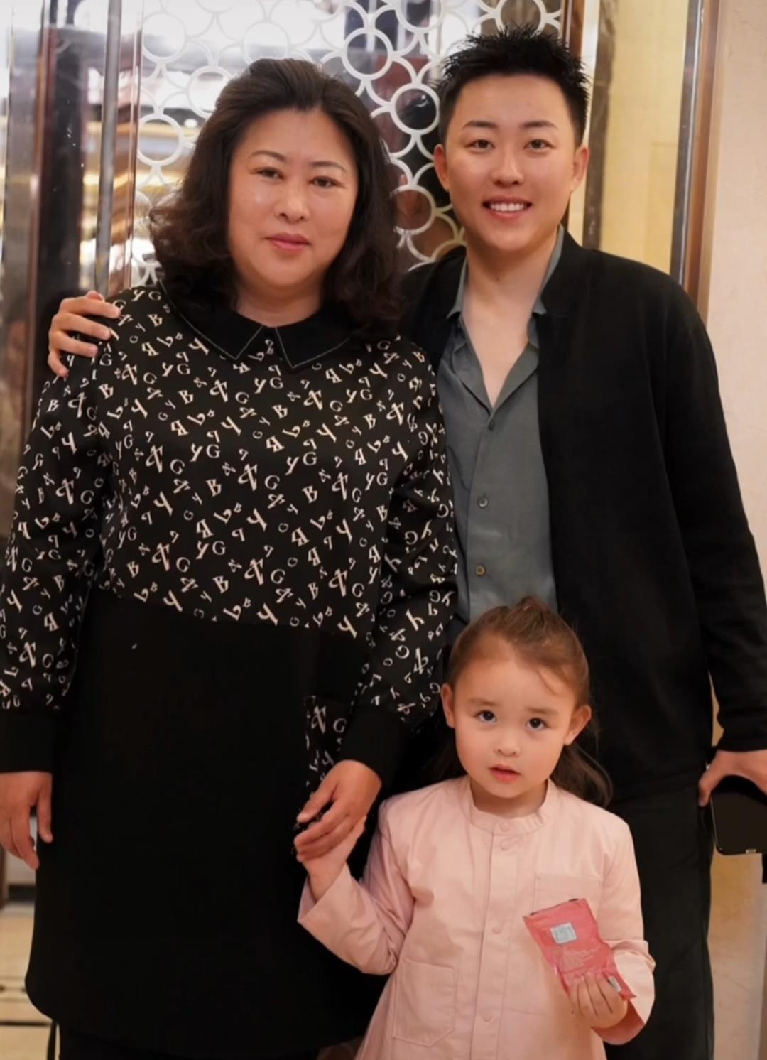 叶海洋与她的混血宝宝,叶海洋五国混血是啥意思