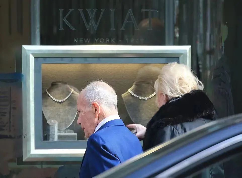 豪门启示录||两任前妻两种驭夫术，做阿尔法大富豪太太有胜者么？