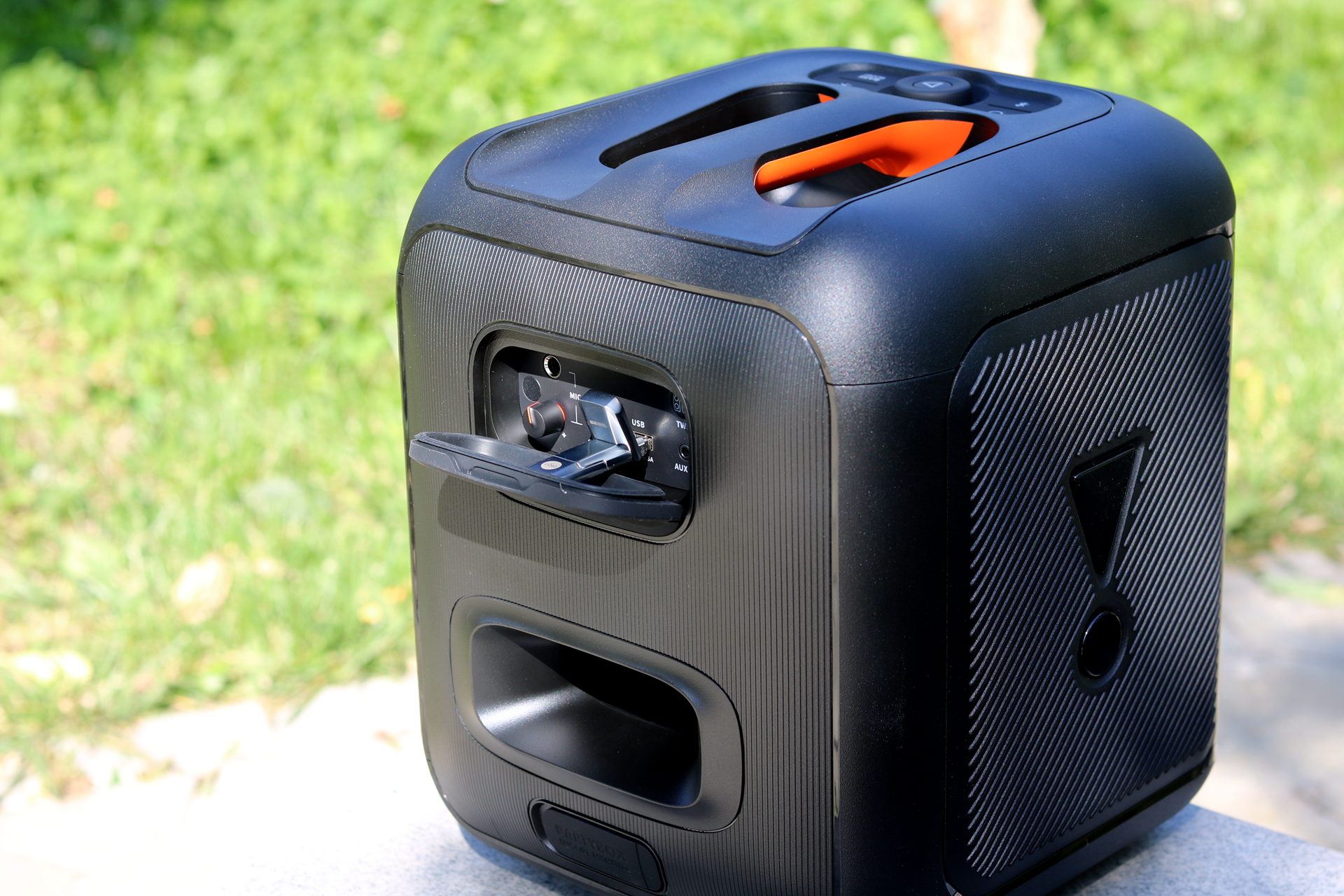 JBLPartybox音箱测评,jblpartybox110户外音响评测